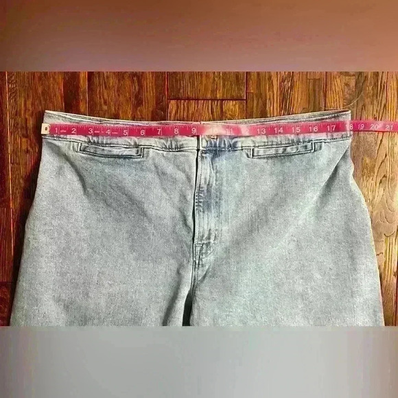 MADEWELL The Emmett Wide-Leg Crop Jean: Welt Pocket Edition in Kieran Wash - Picture 10 of 16